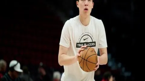 意甲“蓝鹰”阿爾克馬爾歐會杯16強次回合負於拉齊奧，次回合被翻盤，成為唯一失意的意甲球隊！